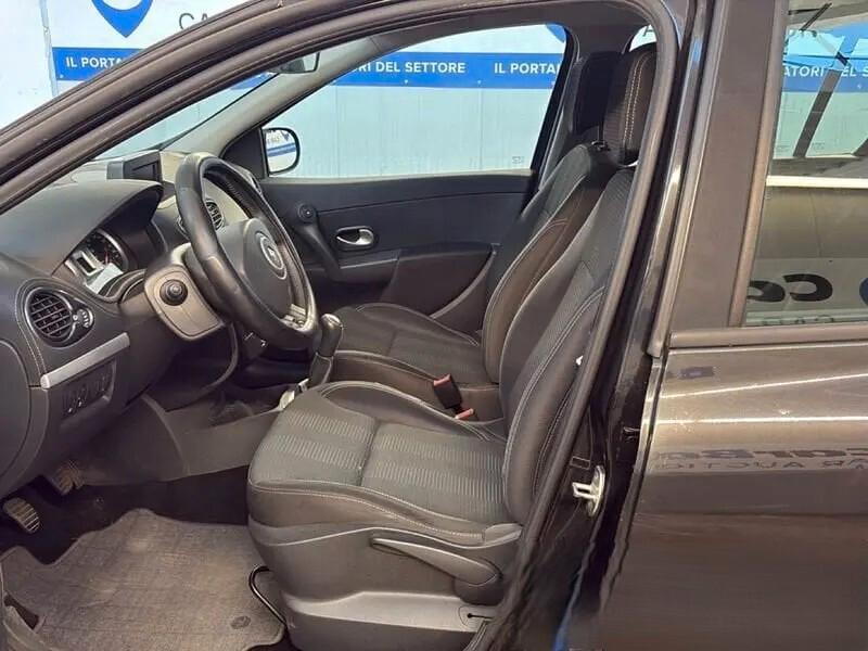 Renault Clio 1.2 16V 5 porte Luxe