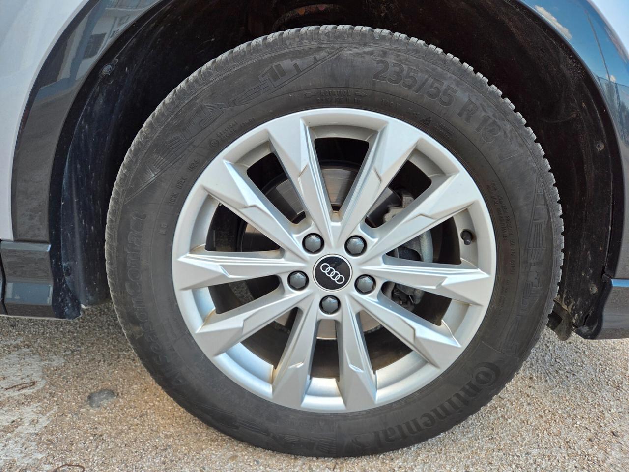 Audi Q3 35 TDI S tronic Business