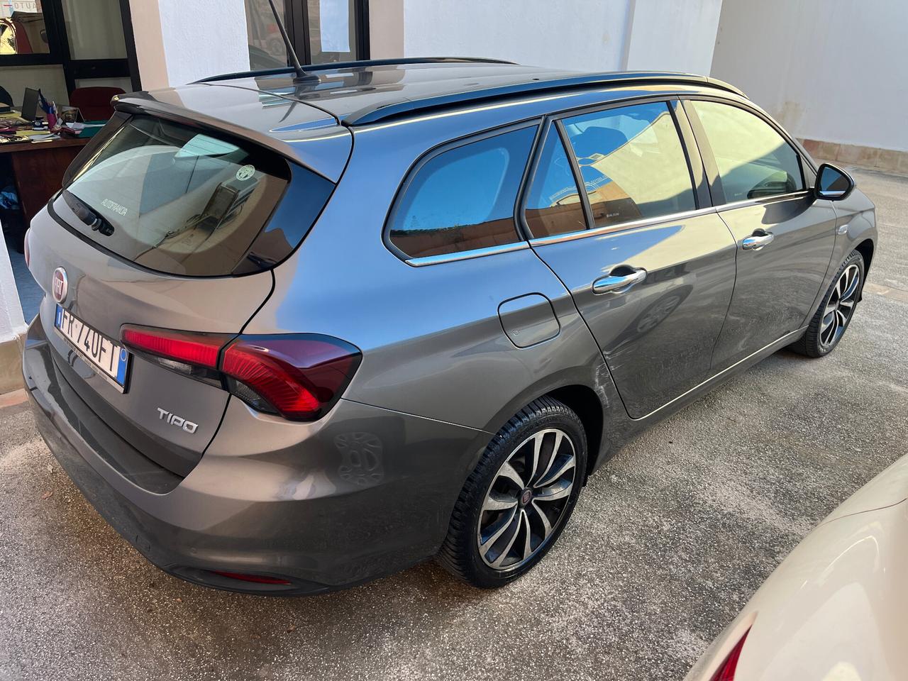 Fiat Tipo 1.6 Mjt S&S SW Lounge