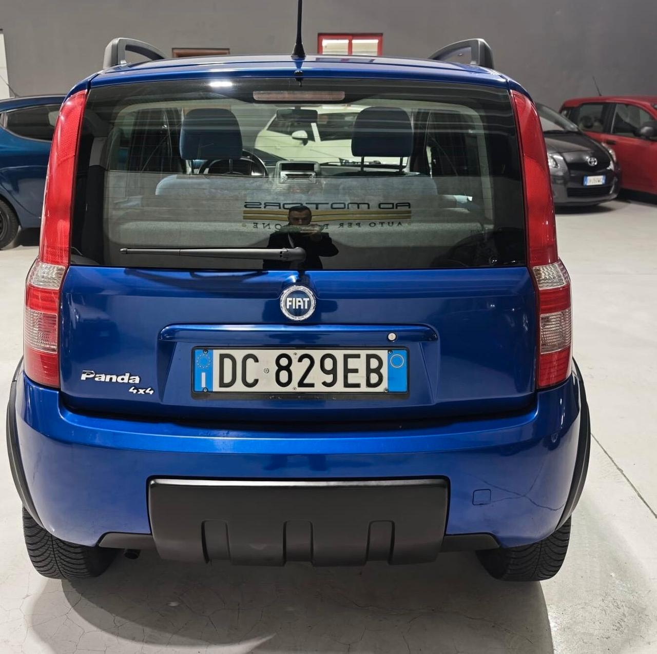 Fiat Panda Benzina Neopatentati 4x4 Distribuzione Nuova