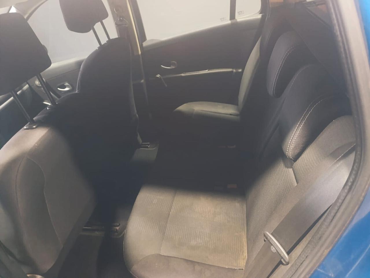 Renault Clio del 2009 benzina 80.000 km