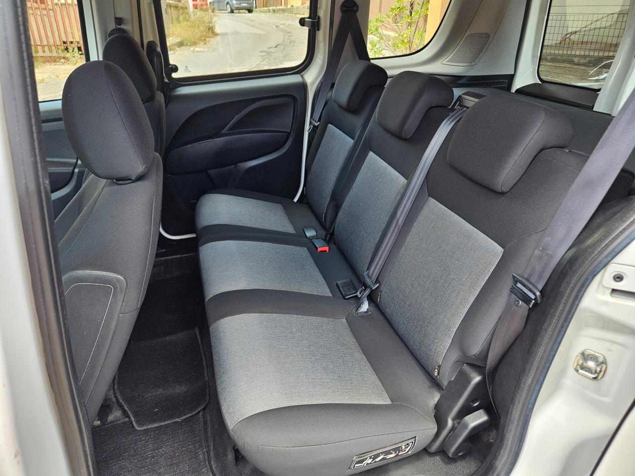 FIAT DOBLO' 1300 MJT 5 POSTI PREZZO IVA COMPRESA