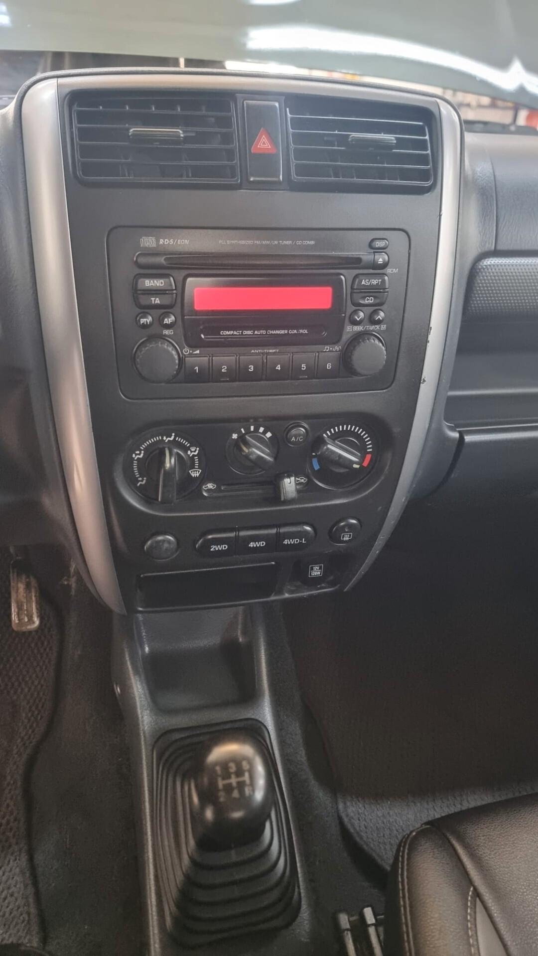 Suzuki Jimny 3 SERIE 4WD EVOLUTION PLUS