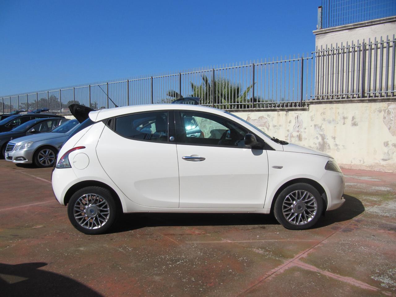 Lancia Ypsilon 1.2 69 CV 5 porte GPL Ecochic Gold
