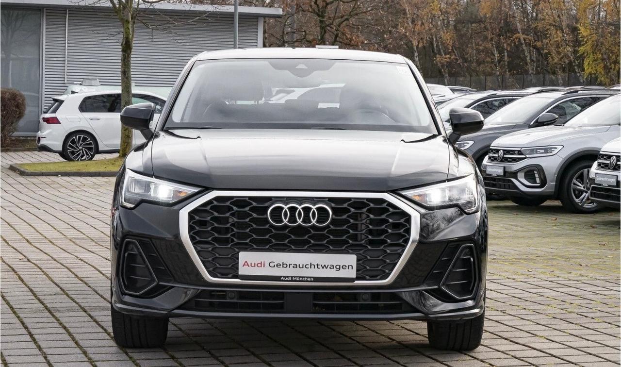 Audi Q3 45TFSI S tronic S LINE interno esterno Cerchi Sonos tetto