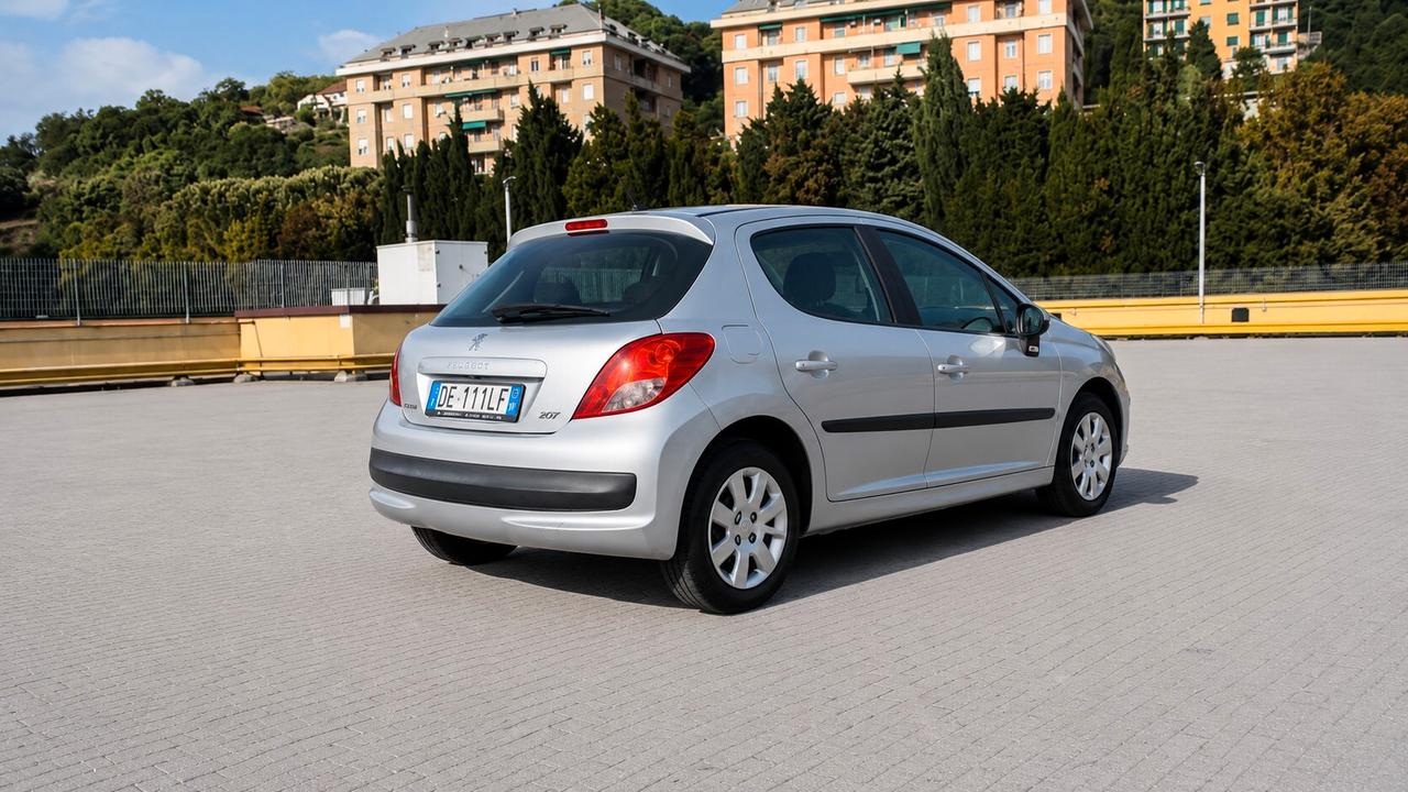 PEUGEOT 207 1.4 HDI – OK NEOPATENTATI – UNICO PROPRIETARIO