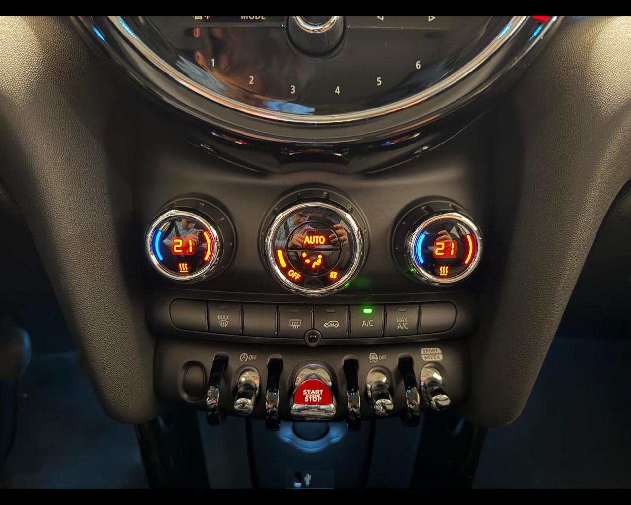 MINI Mini 5 porte (F55) - Mini 1.5 Cooper Classic 5 porte