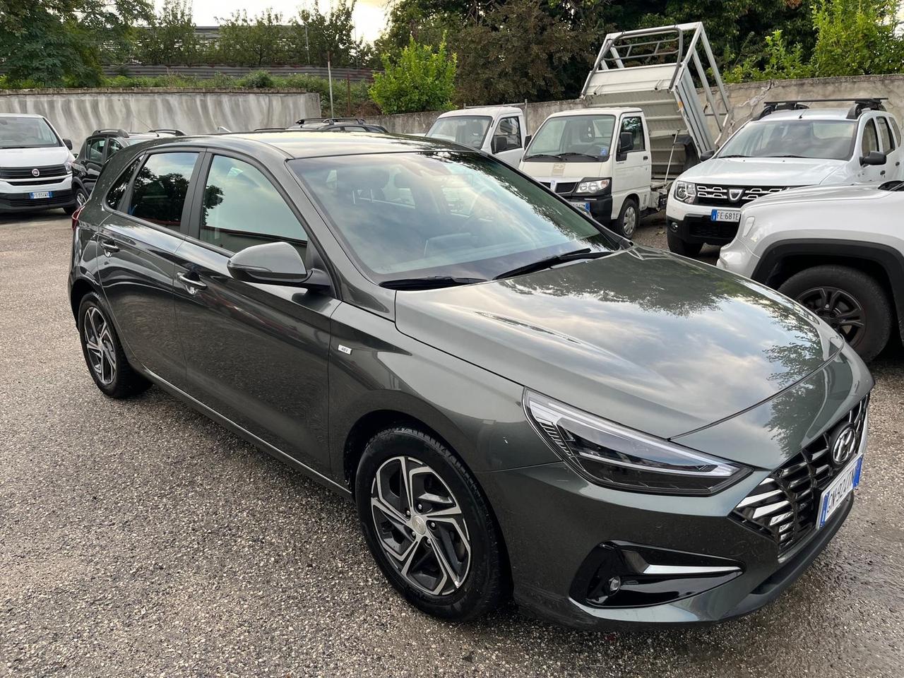 Hyundai i30-5p-1.0 hybrid- full-04/2023