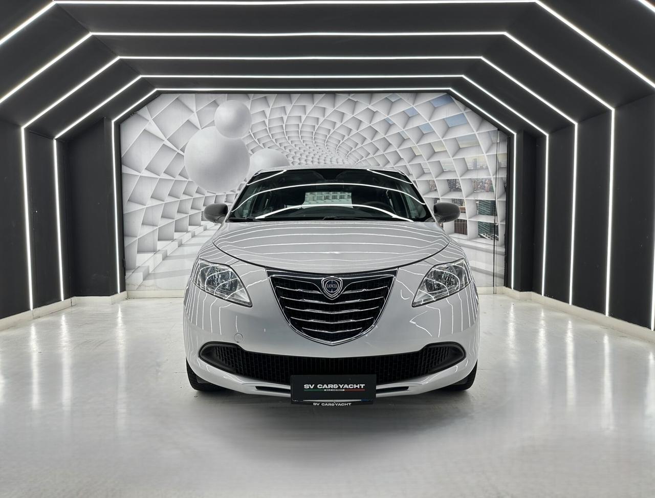 Lancia Ypsilon 1.2 69cv KM CERTIFICATI-NEOPATENTANTI-PERMUTE