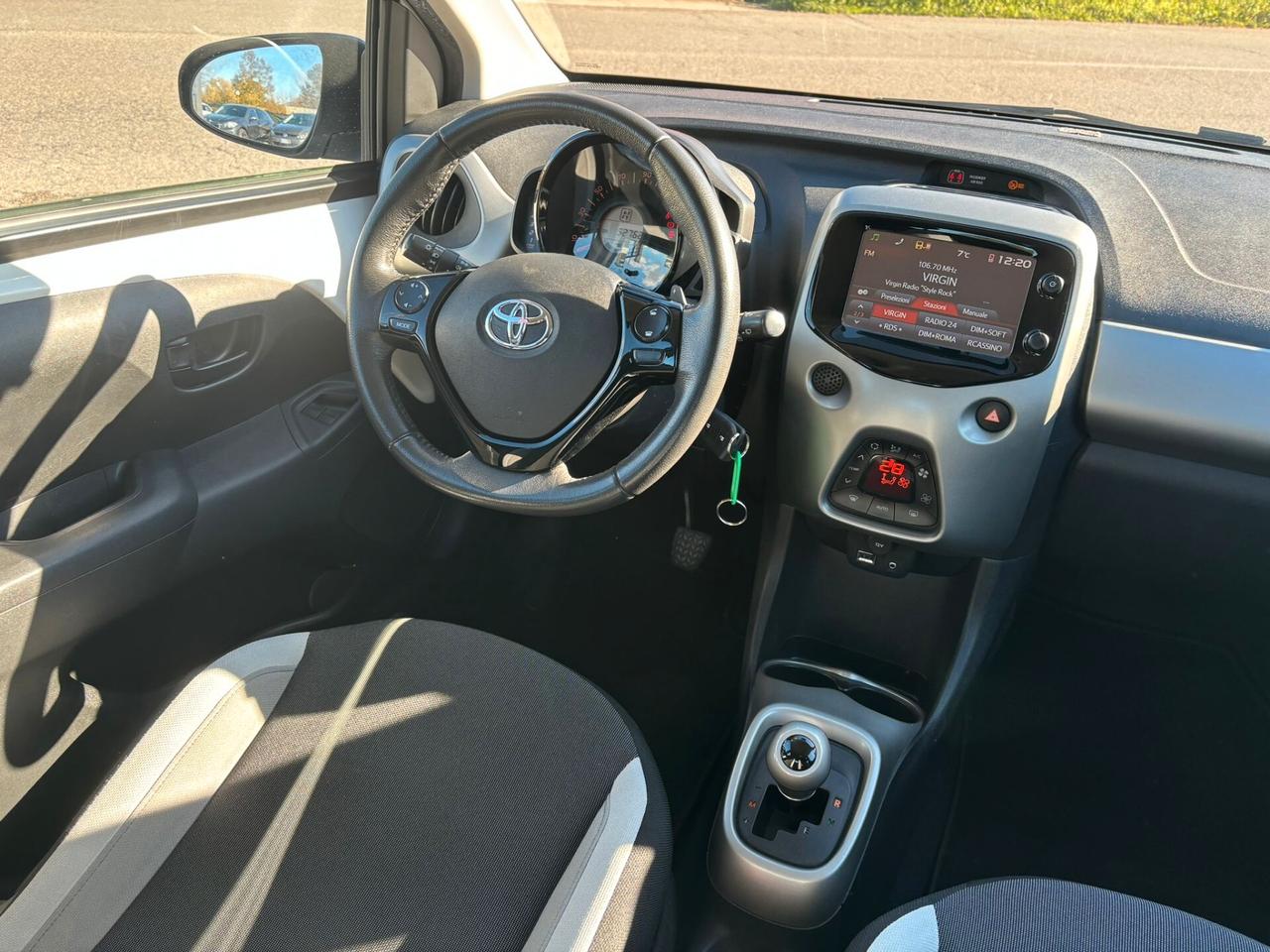 Toyota Aygo 1.0 VVT-i 69 CV 5 porte x-wave MMT