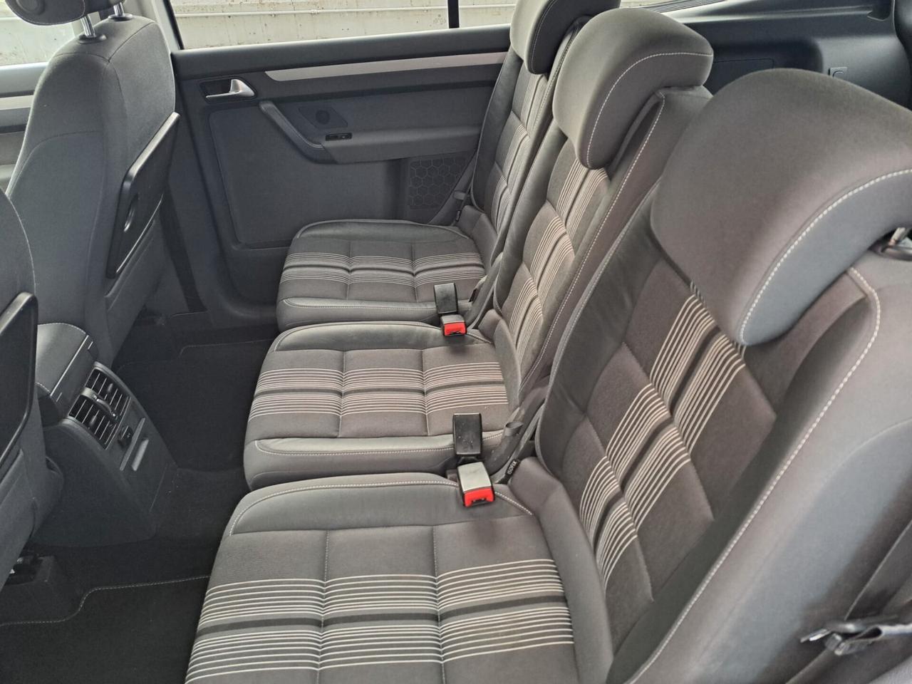 Volkswagen Touran 1.6 TDI DSG Comfortline