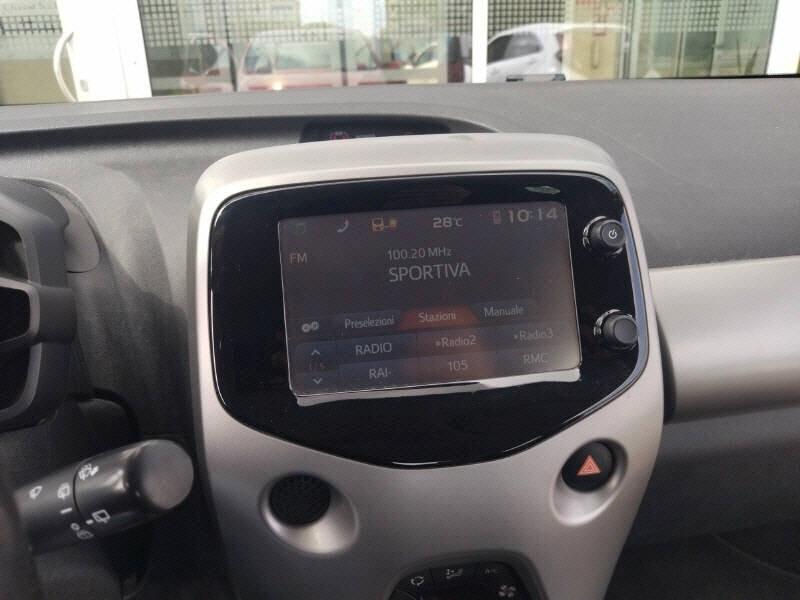 Toyota Aygo 1.0 VVT-i 69 CV 5 porte x-play TSS MMT