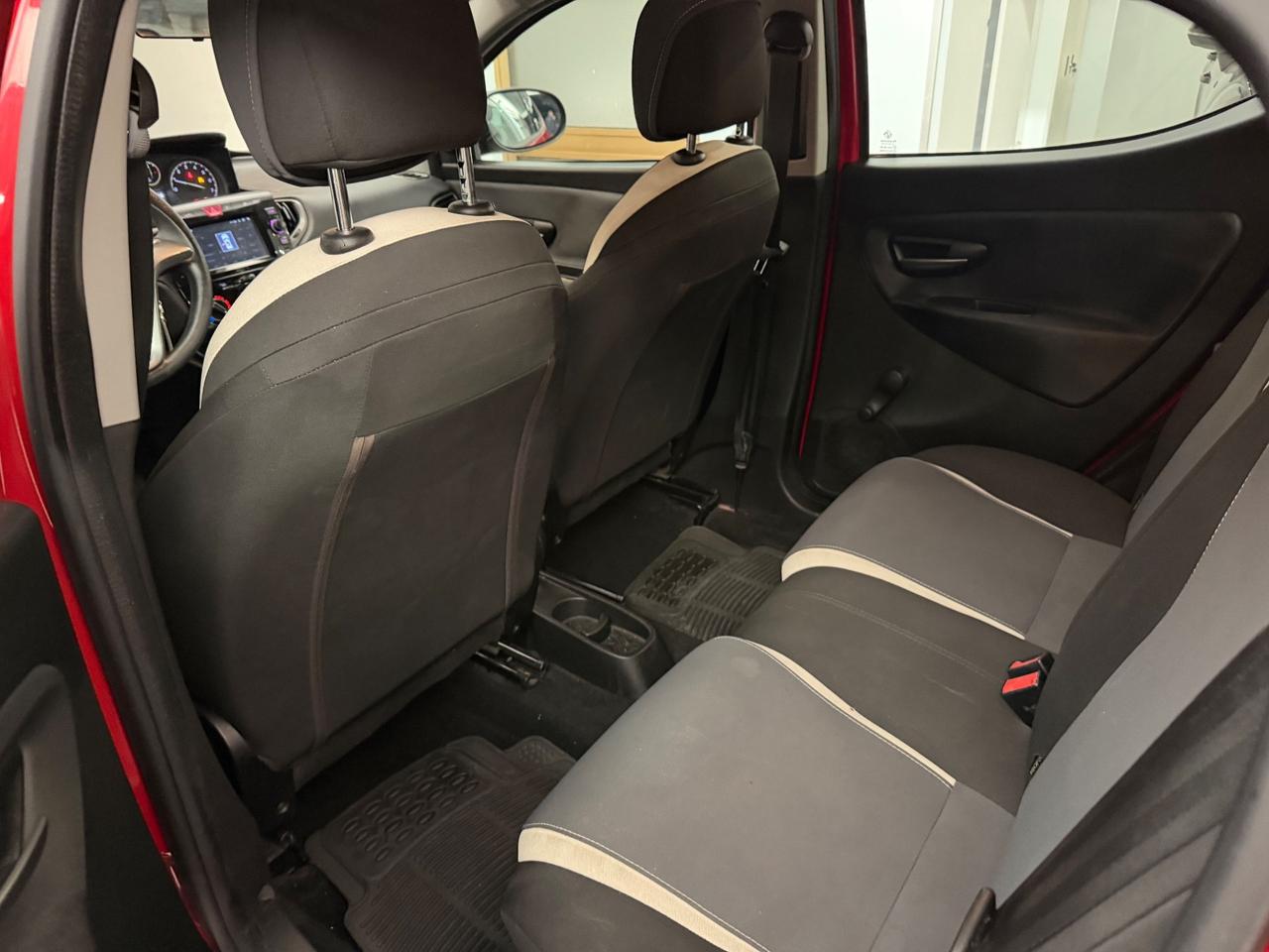 Ypsilon 1.2 69 CV 5 porte Elefantino