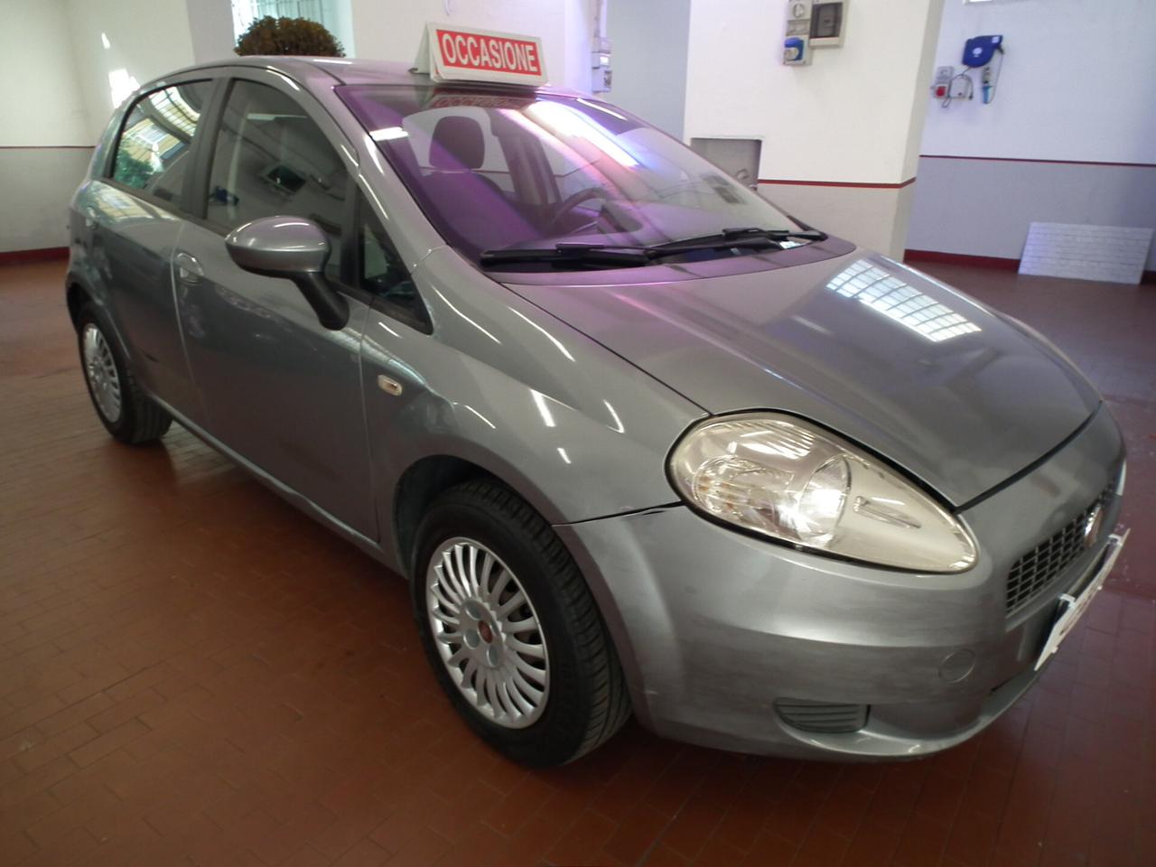 Fiat Grande Punto BZ/GPL FRIZIONE E DISTRIBUZIONE APPENA SOSTITUITE !