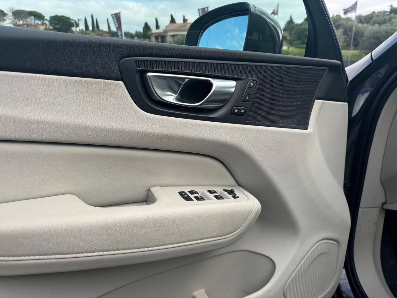 Volvo XC 60 XC60 B4 (d) AWD automatico Plus Bright