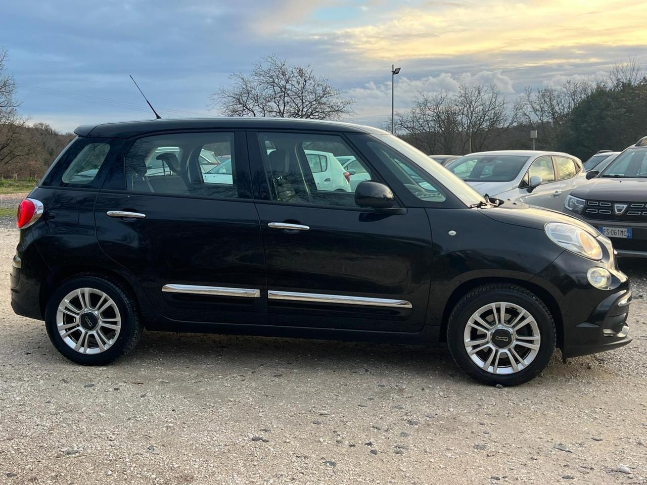 Fiat 500L 1.4 95 CV Lounge neopatentati rate