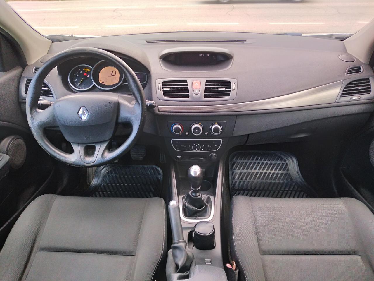 Renault Mégane 1.5 dCi 110CV SporTour Confort