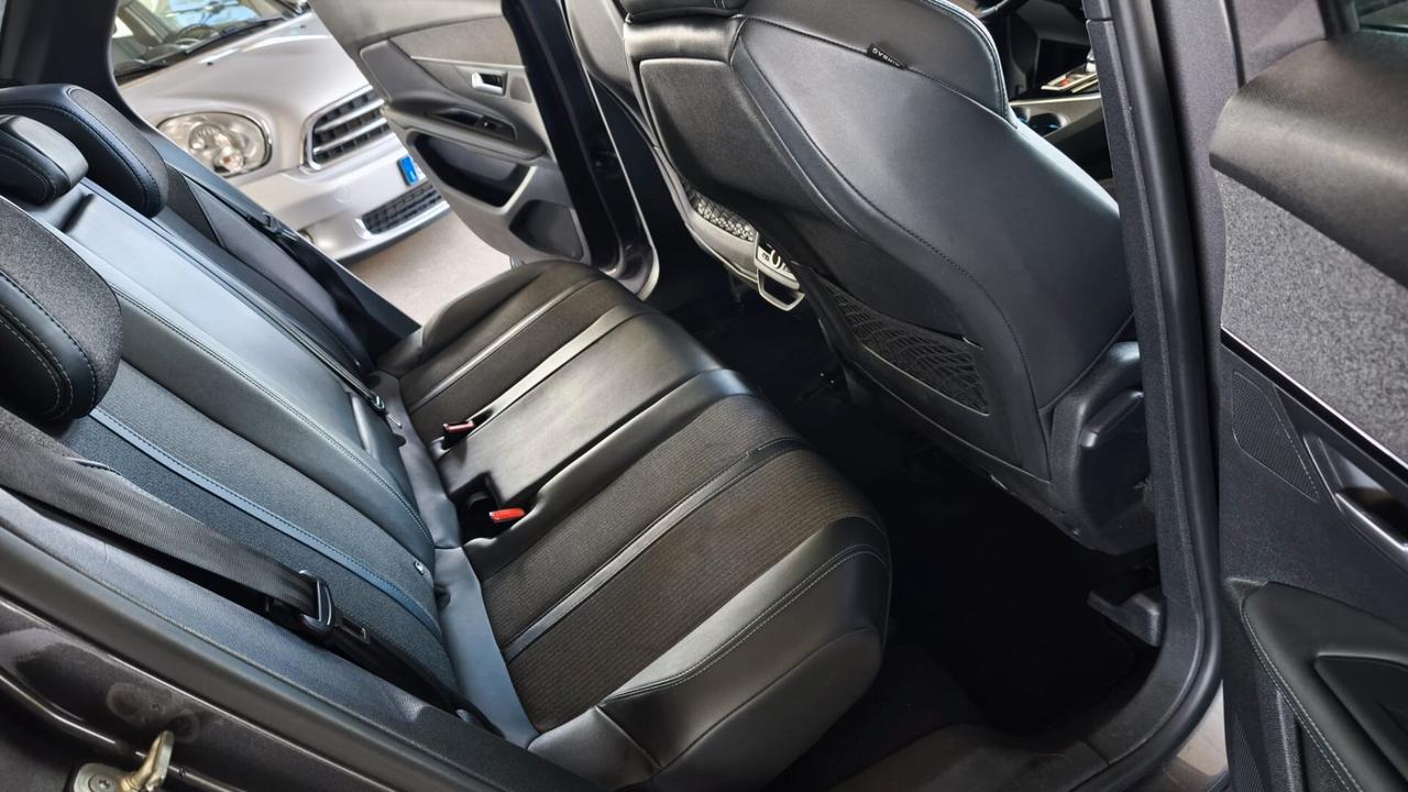 Peugeot 3008 BlueHDi 130 S&S EAT8 Allure