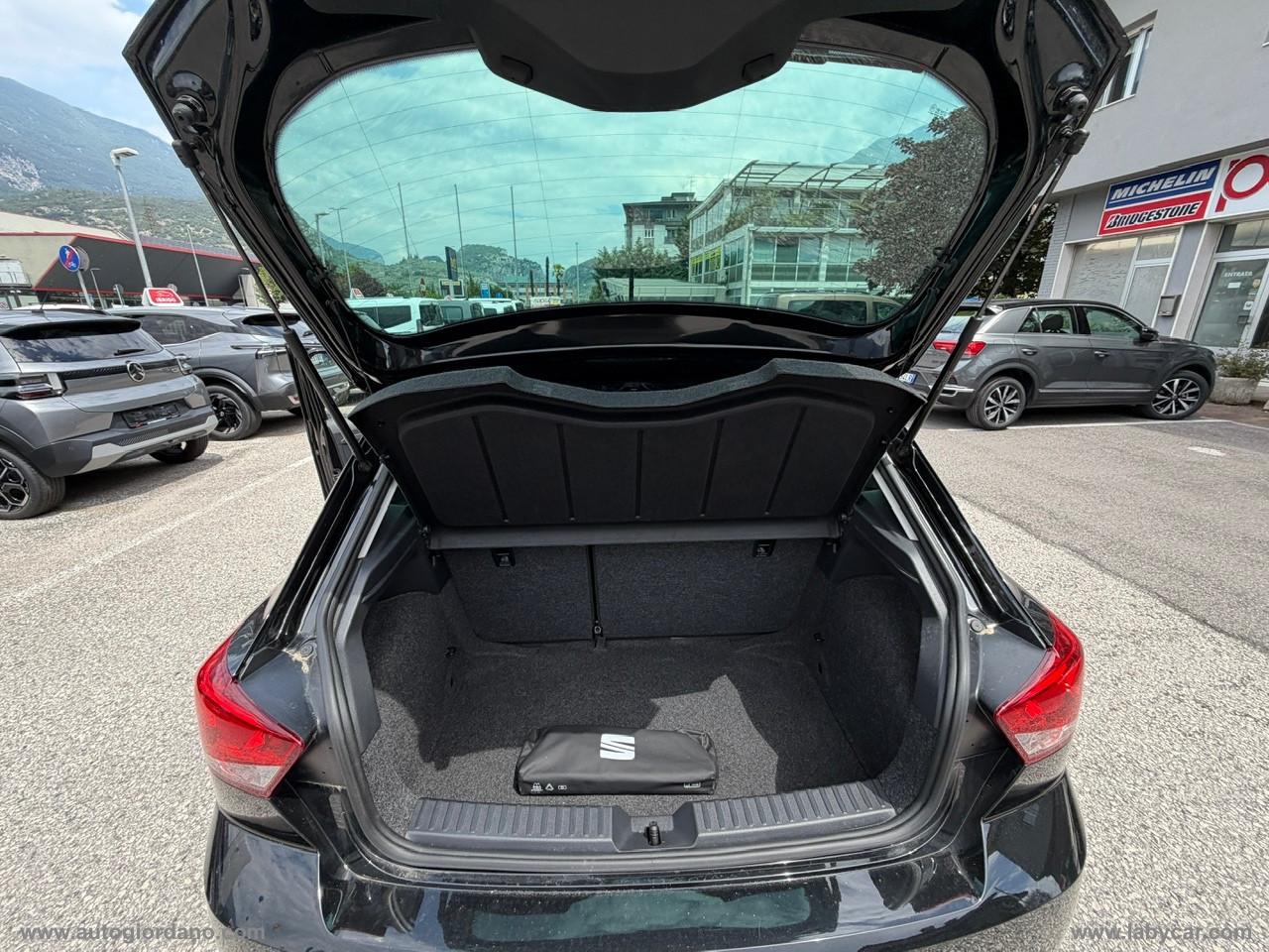 SEAT Ibiza 1.0 EcoTSI 95CV 5p. Style FARI FULL LED + NAVI SYSTEM 9.2