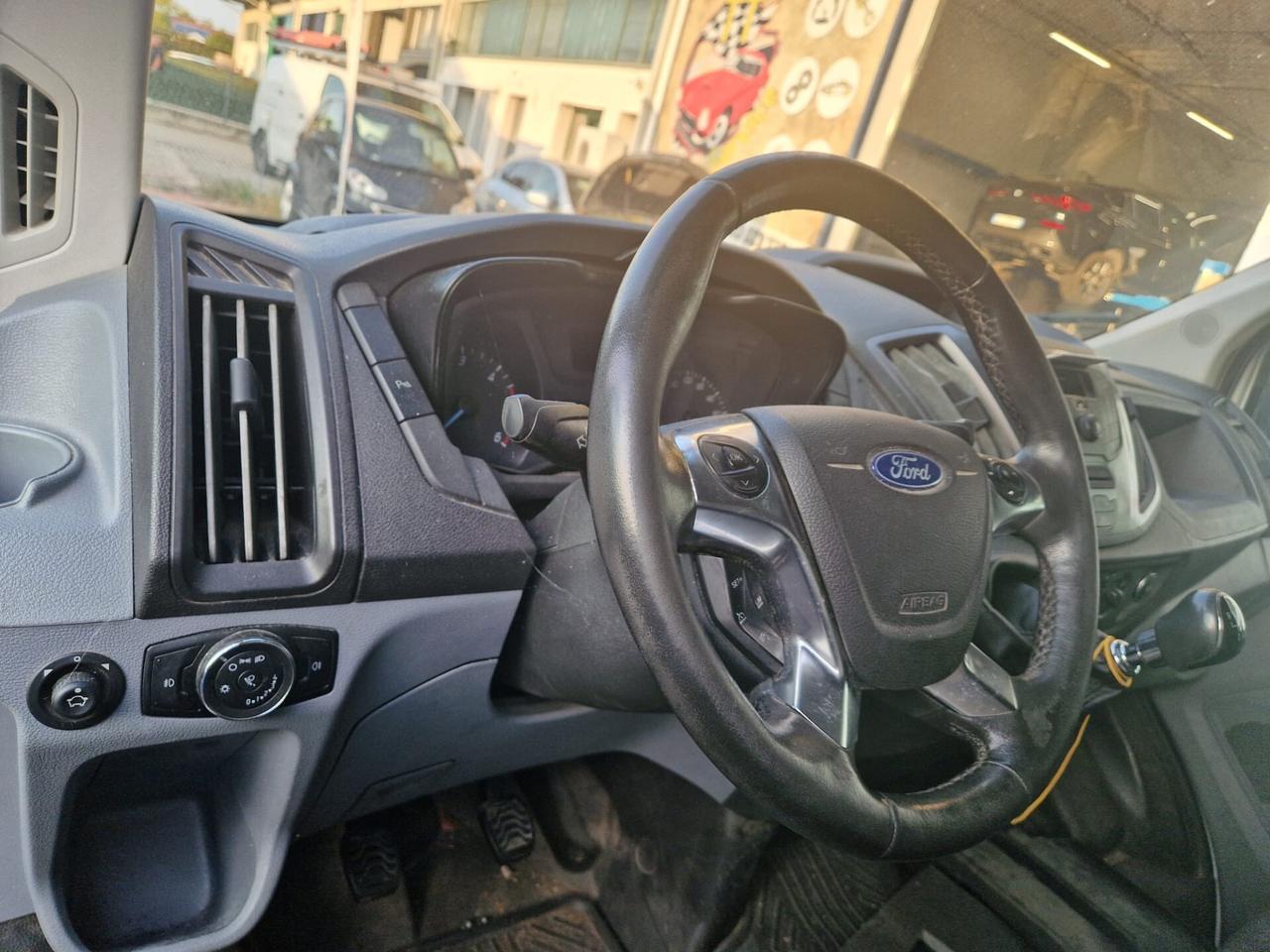 Ford Transit 350 2.0 TDCI Ecoblue 130cv PMTM