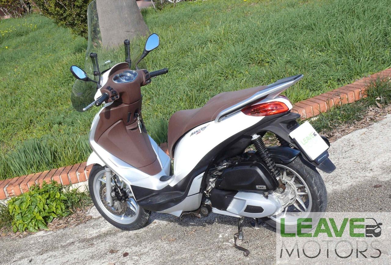 Piaggio Medley 125 Parabrezza (M1420)
