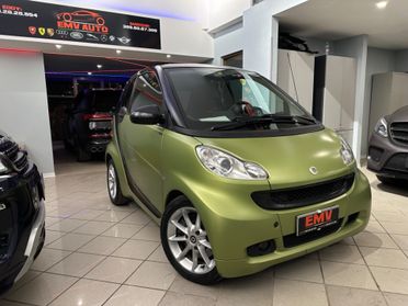 Smart ForTwo 1000 52 kW MHD coupé pure