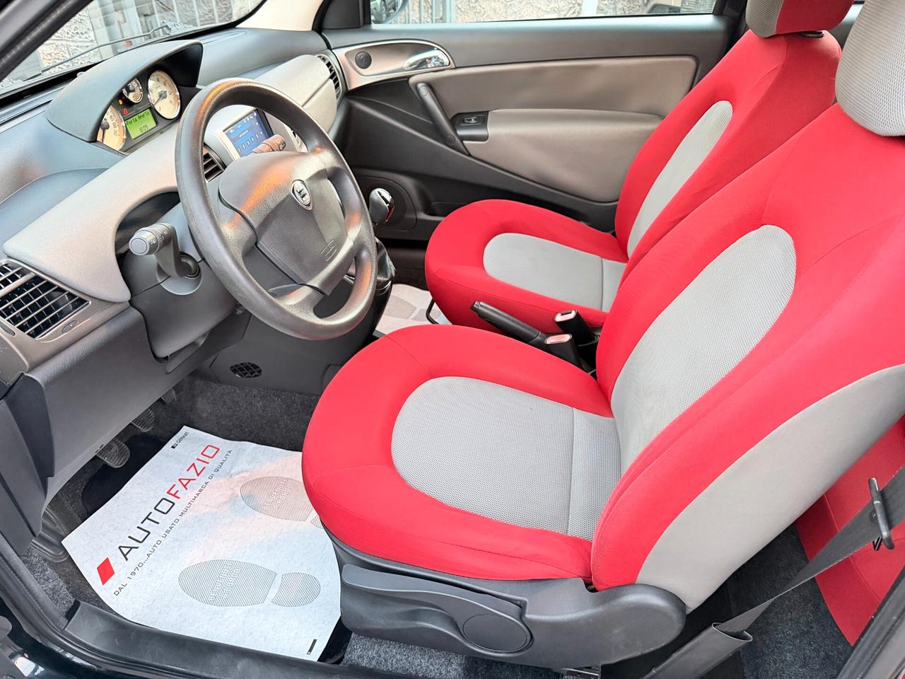 Lancia Ypsilon 1.2 Oro Bianco