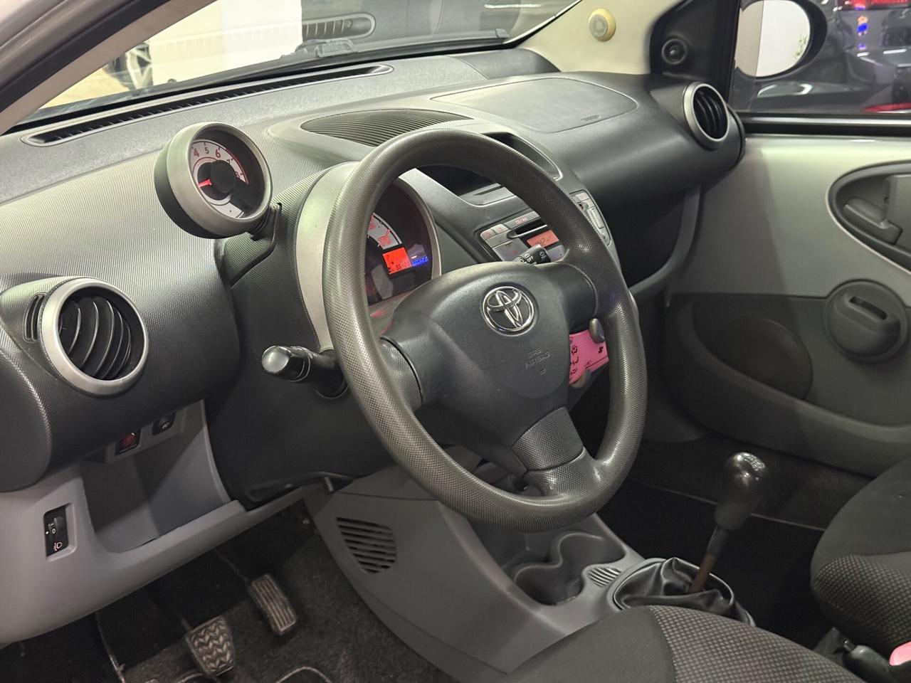 TOYOTA Aygo 2010 1.0 VVT-i 68cv 5 porte Sol