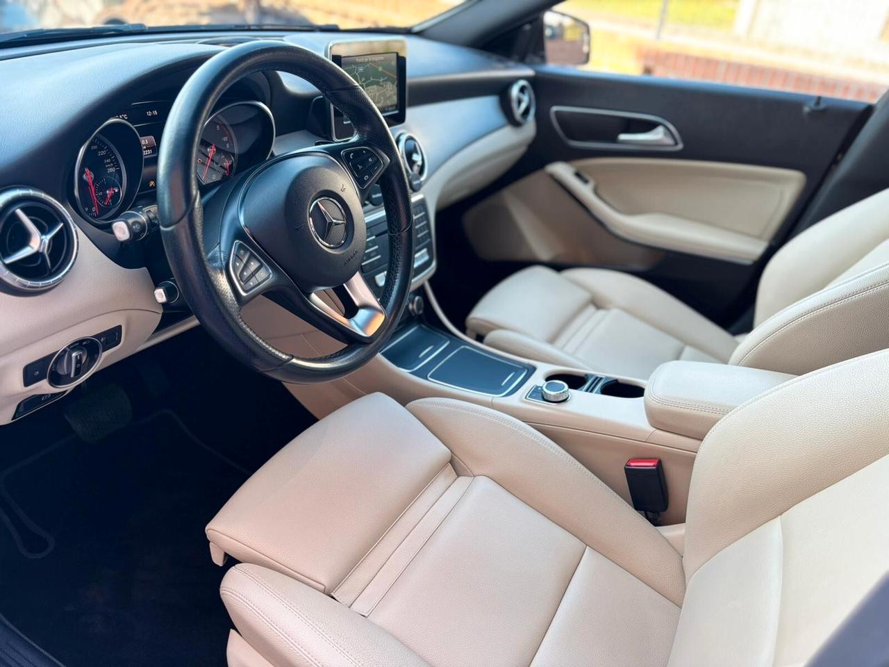 Mercedes-benz CLA 220d 4Matic Automatic