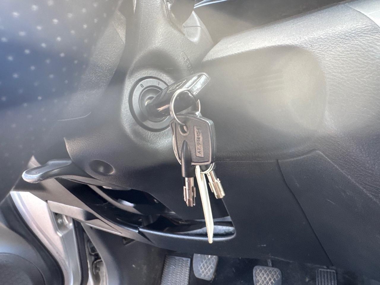 Honda FR-V 2.0 16V i-VTEC Executive LH