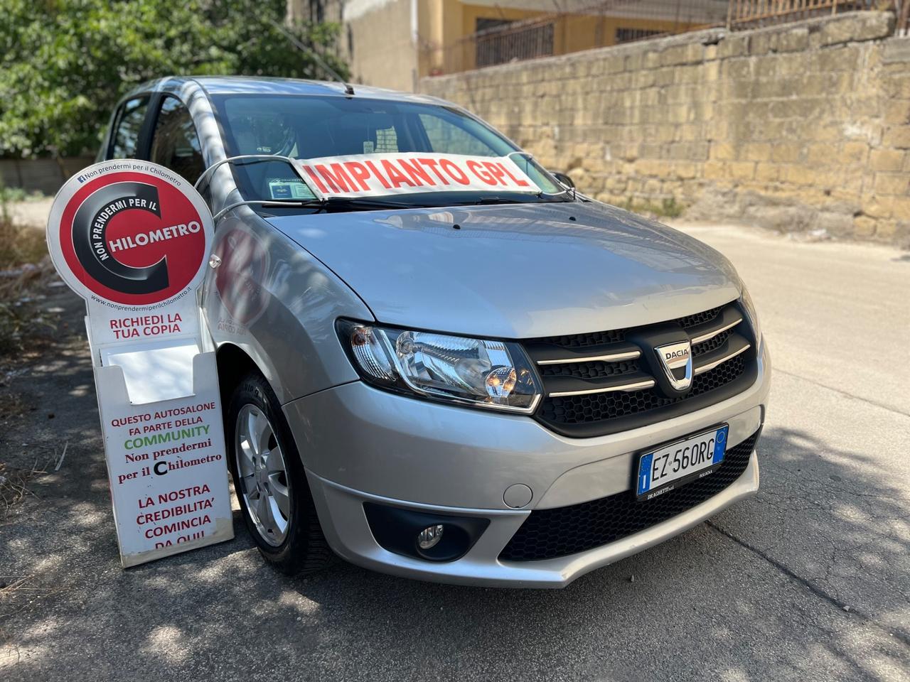 Dacia sandero 1,2 Gpl 4 cilindri 2016 100,000km cert