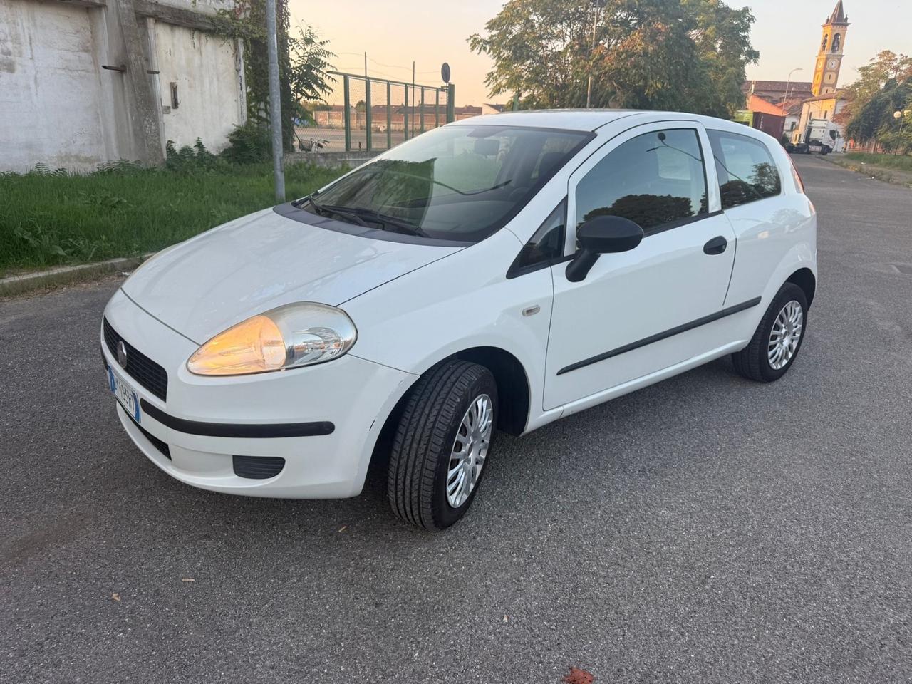 FIAT G PUNTO EVO 1.4 BENZ METANO NEOPATENETATI