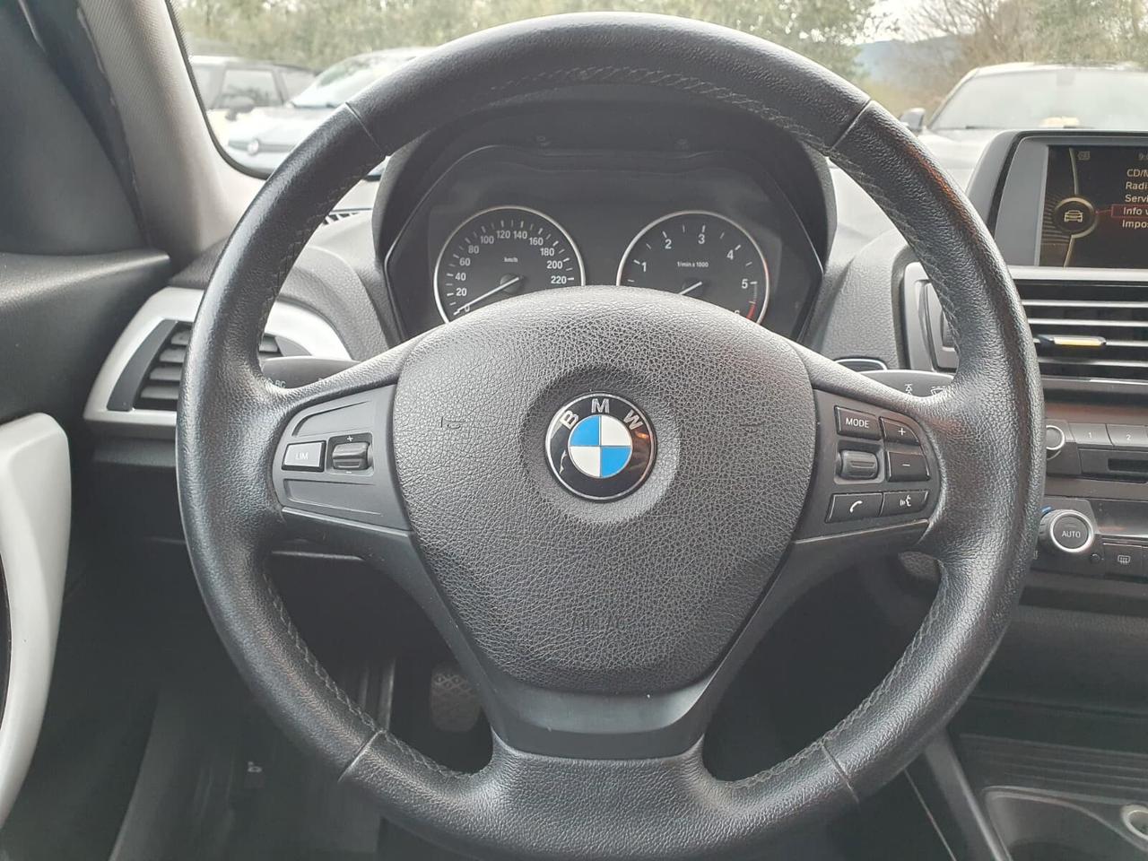 Bmw 118d 5p. Unique