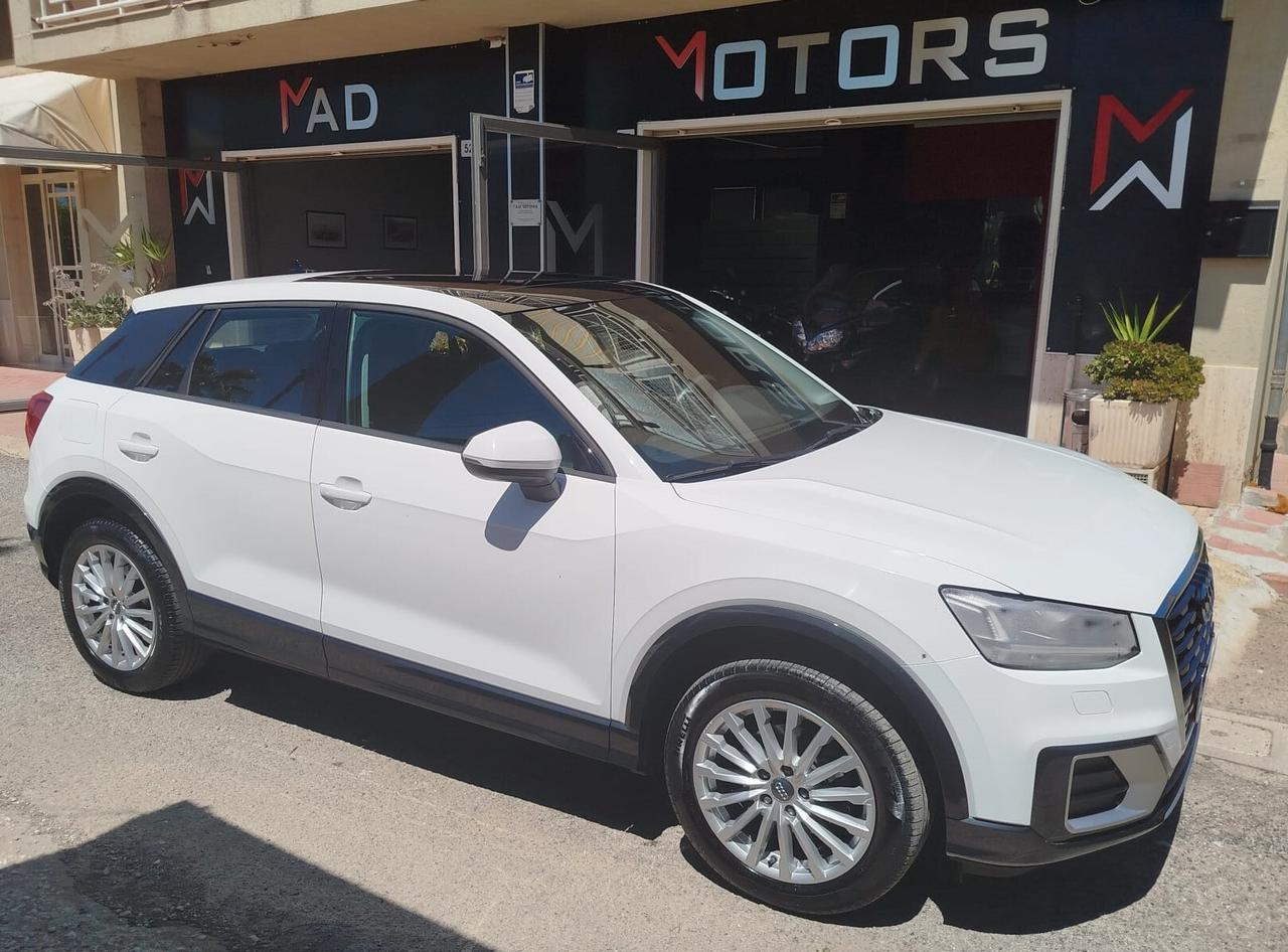 Audi Q2 S tronic 1.6 116CV Design 2020 TETTO NEO