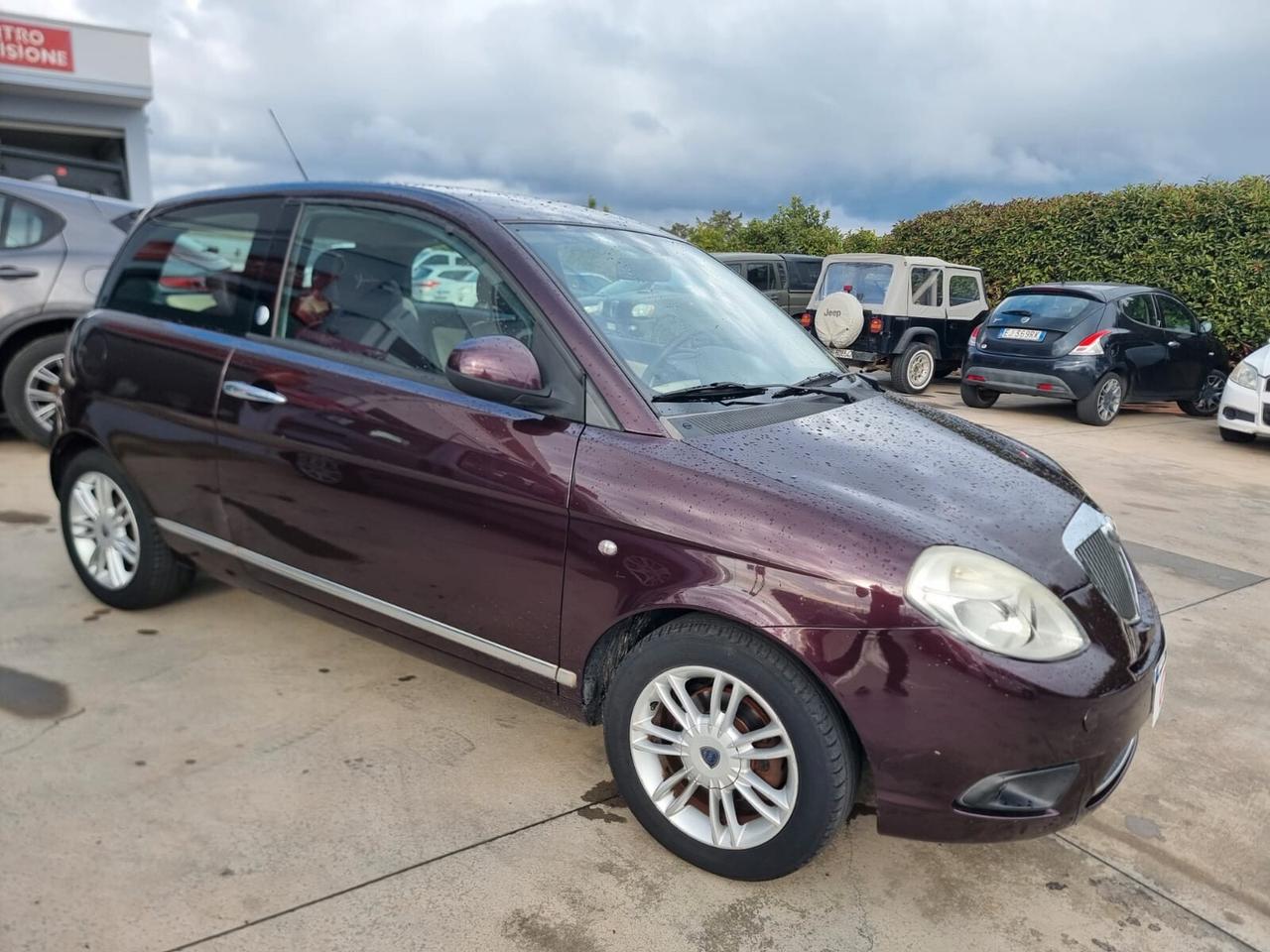 Lancia Ypsilon 1.4 Platino Ecochic GPL