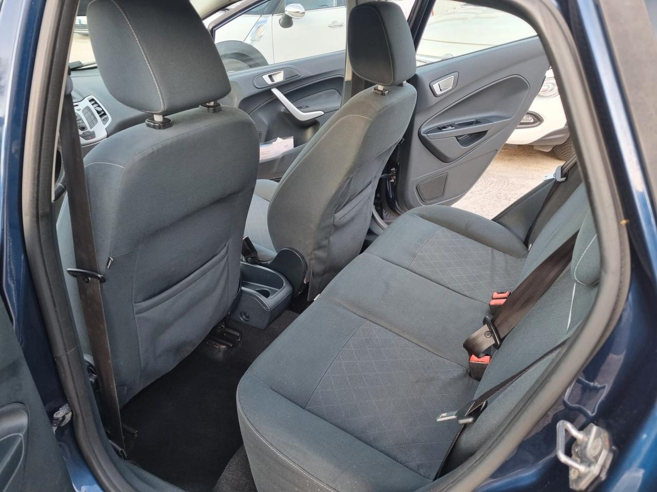 Ford Fiesta 1.4 TDCi 70CV 5 porte Titanium