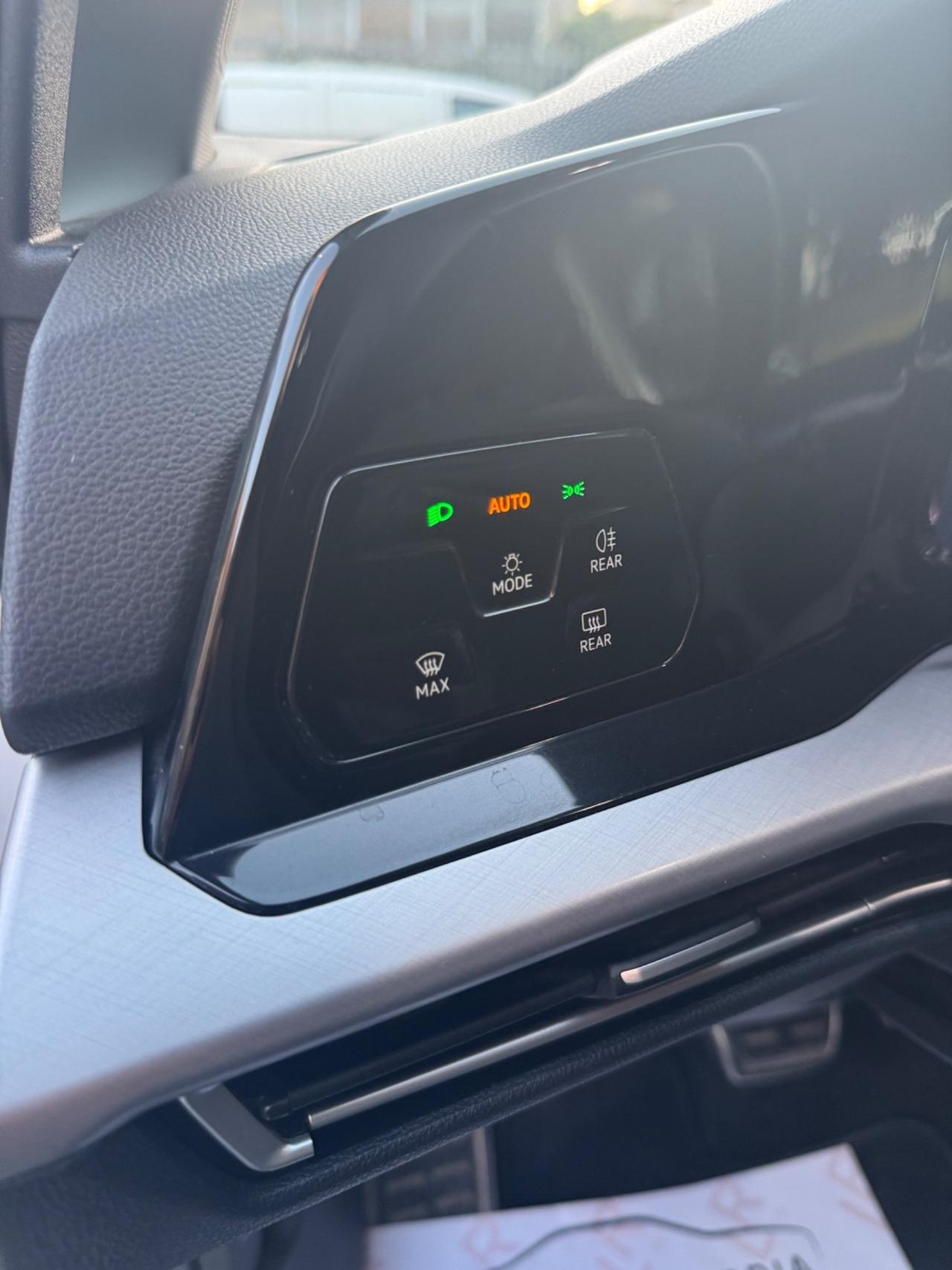 Volkswagen Golf 1.5 TSI EVO ACT R-Line