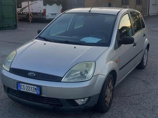 FORD Fiesta 1.4 TDCi 5p. Ghia senza nessun lavoro da fare