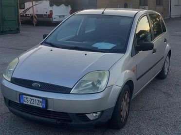 FORD Fiesta 1.4 TDCi 5p. Ghia senza nessun lavoro da fare