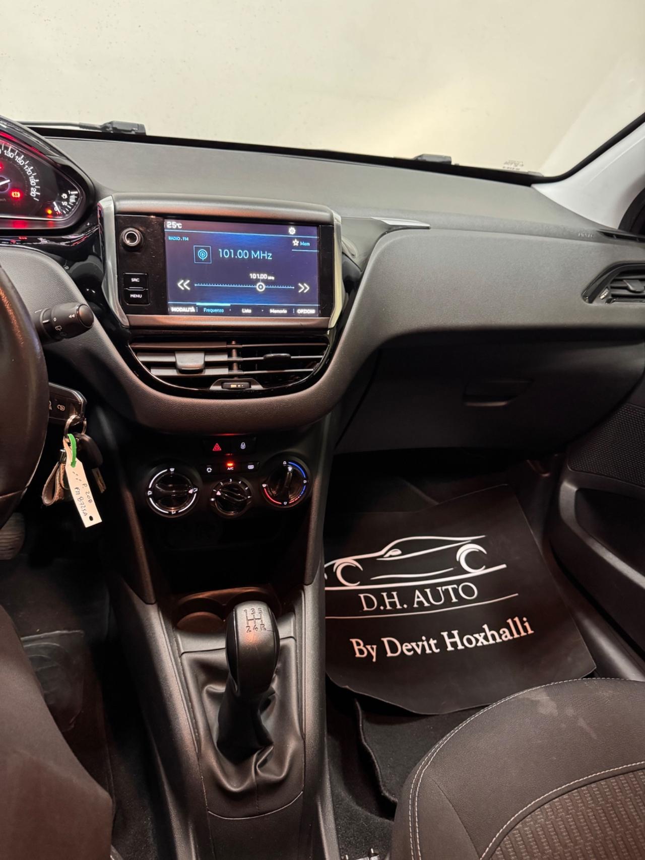 Peugeot 208 PureTech 82 5 porte Allure