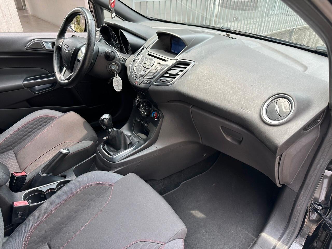 Ford Fiesta 1.5 TDCi 5 porte ST-Line