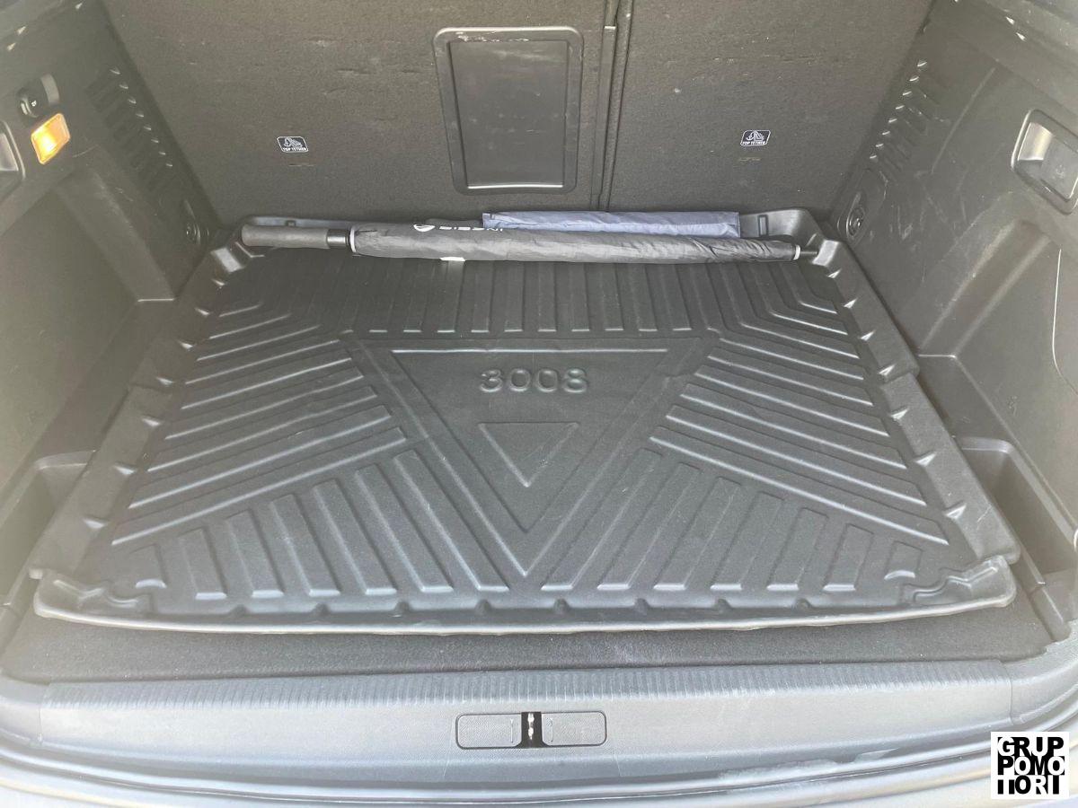 PEUGEOT - 3008 - BlueHDi 130 EAT8 S&S Allure