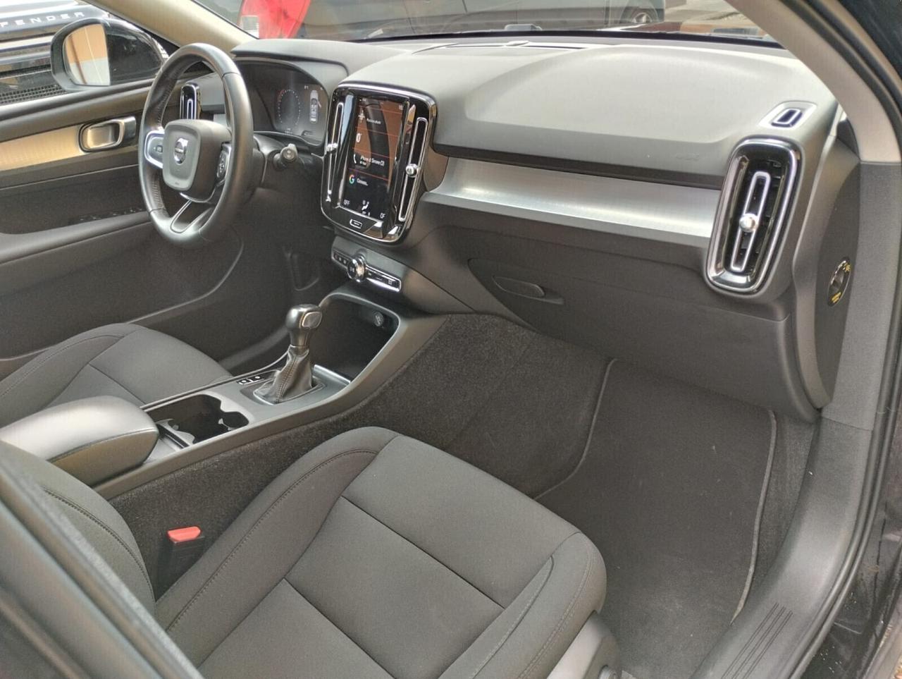 Volvo XC40 T2 Momentum Core