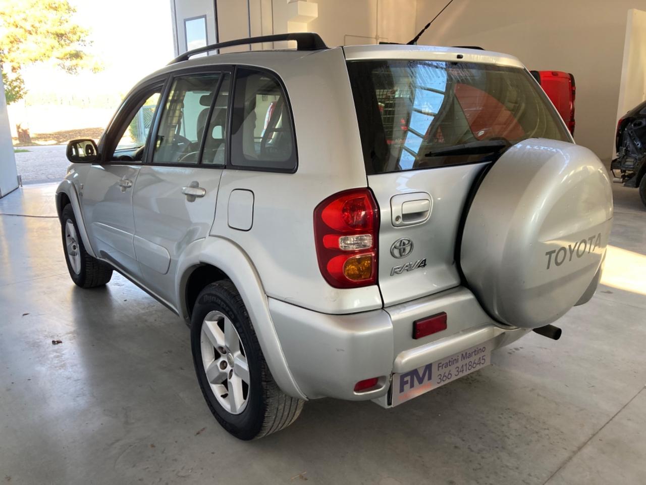 Toyota RAV 4 RAV4 2.0 Tdi D-4D cat 5 porte Sol autocarro