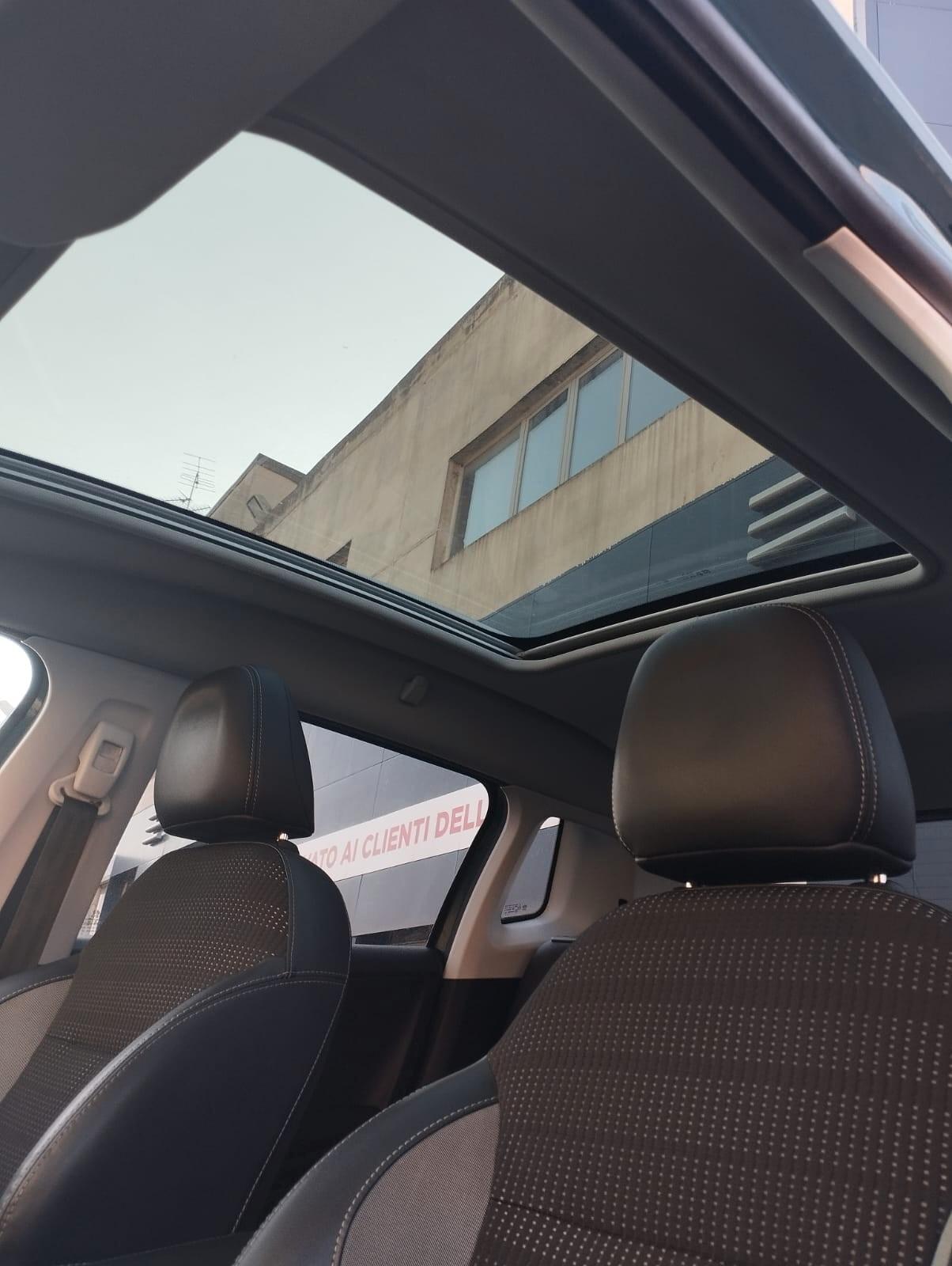 Peugeot 2008 BlueHDi 120 S&S Allure