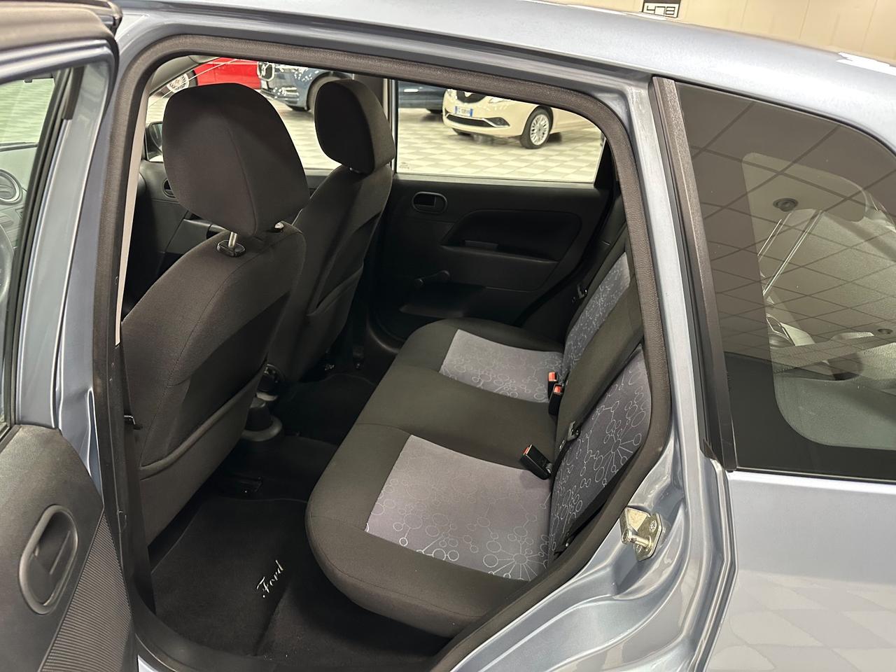 Ford Fiesta 1.2 16V 5p. Titanium