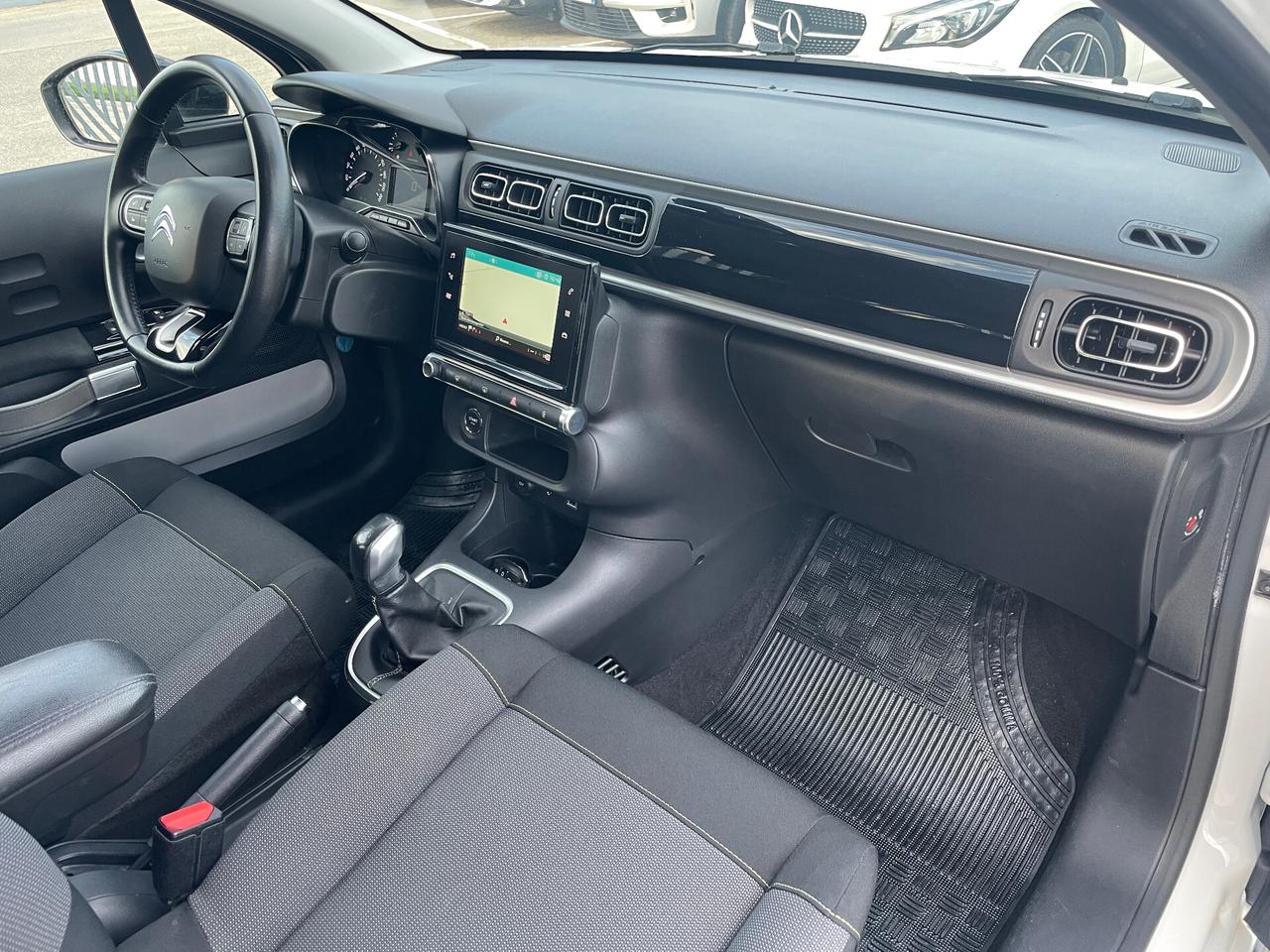 Citroen C3 1.5 BlueHDi 100CV Shine-NAVIGATORE-RETROCAMERA