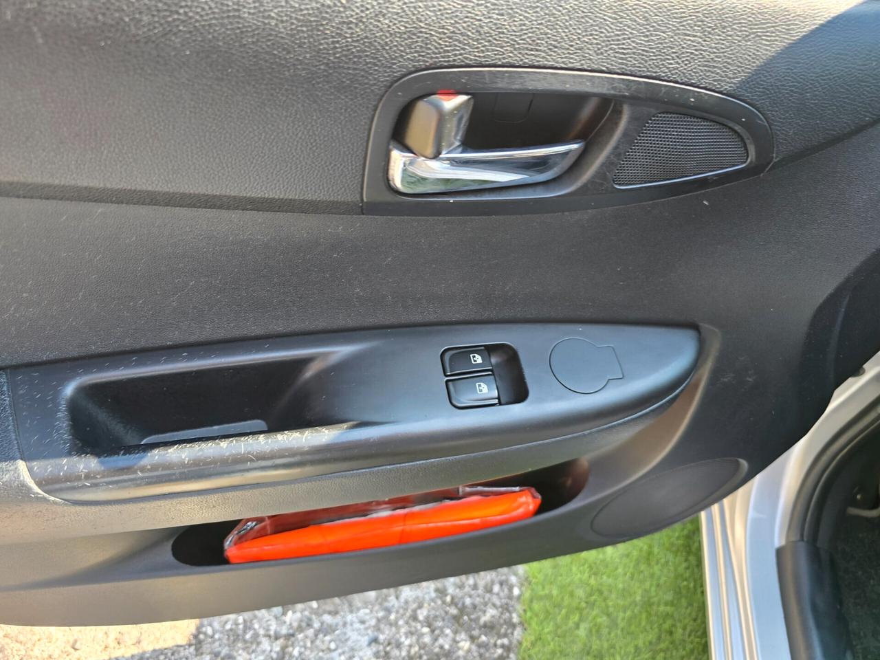 Hyundai i20 1.2BZ/GPL 78CV 78000KM-2009
