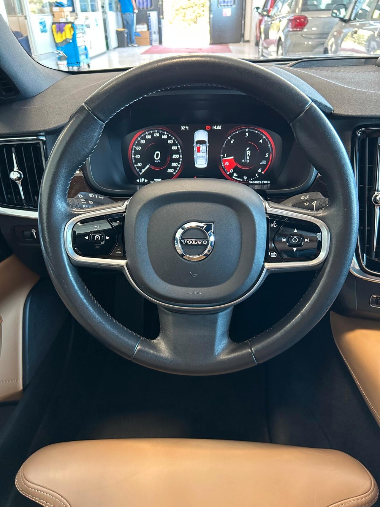 Volvo S90 D4 Geartronic Business Plus