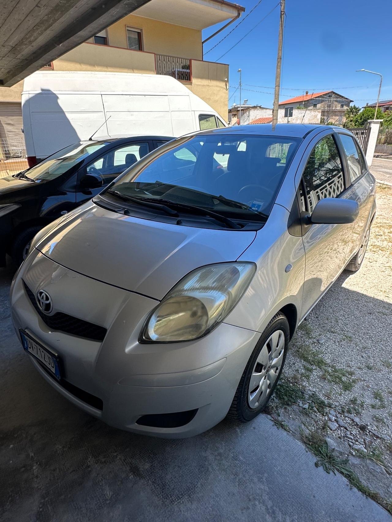 Toyota Yaris 1.4 D-4D DPF 5 porte Sol